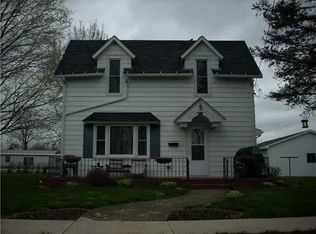 211 E North St, Olin, IA 52320