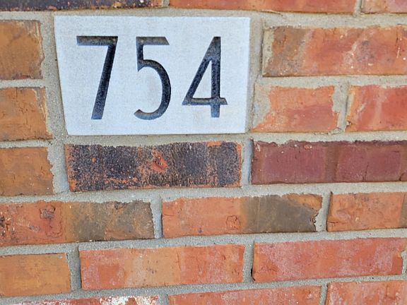 2nd image of 754 Village Dr #754