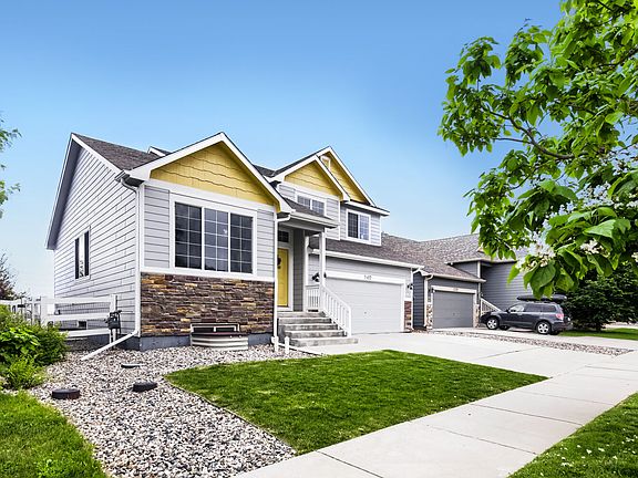 3rd image of 2402 Thoreau Dr