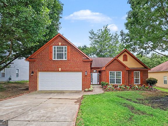 2nd image of 715 New Magnolia Ct