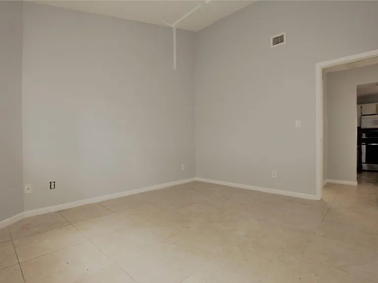 3413 NW 44th St #201 — Photo 19