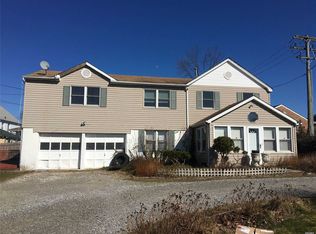 2 18th St, Jericho, NY 11753