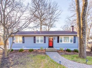 112 New York Ave, Lake Hopatcong, NJ 07849