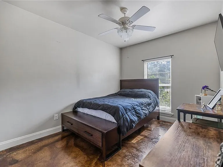 22157 Fen St — Photo 12