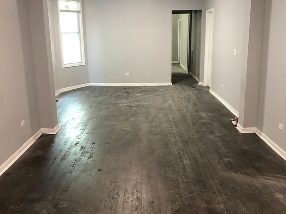 5th image of 10114 S Avenue L #1