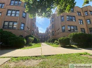226 N Pine Ave #1, Chicago, IL 60644