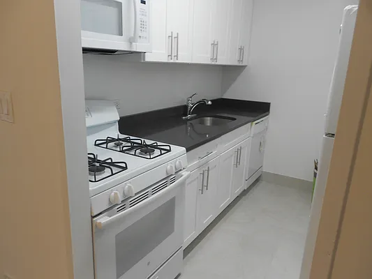 Rented by Ben Ben-Ari Real Estate | media 29