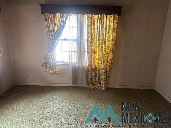 4th image of 608 N Halagueno St