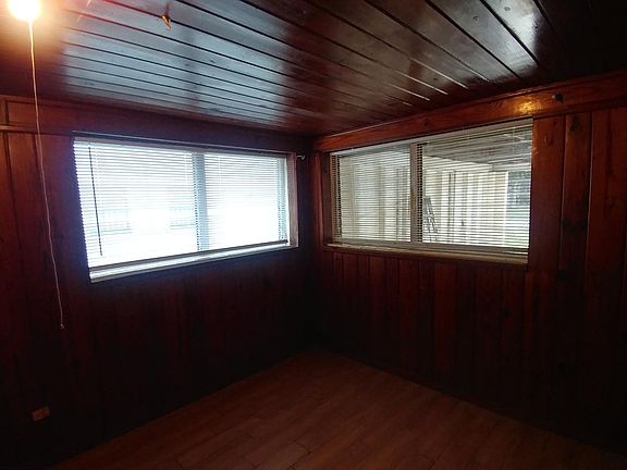 4th image of 135 Lynbrook Dr