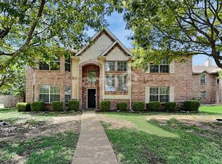 101 Foxtail Ct, Red Oak, TX 75154