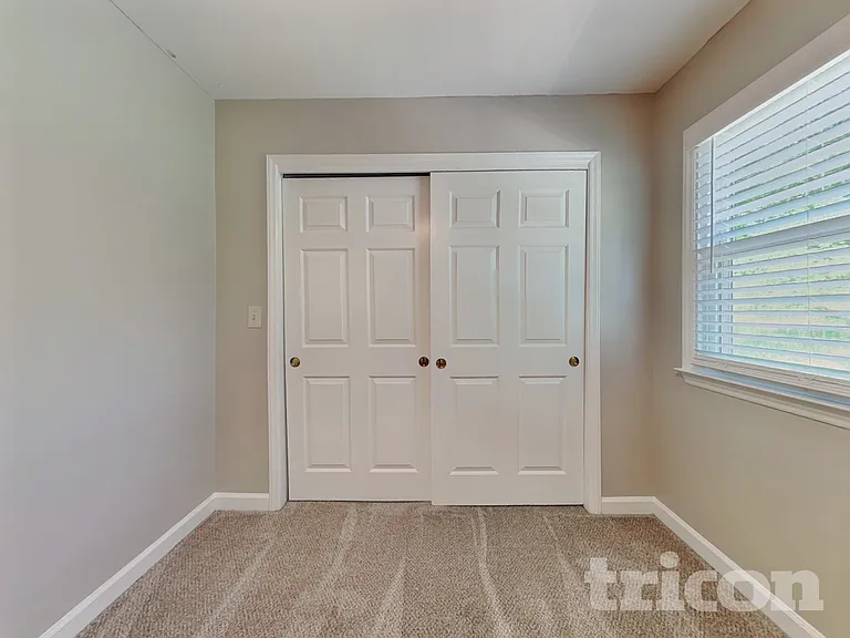 409 Wind Haven Ln — Photo 12