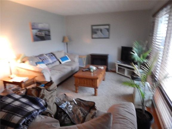 3rd image of 161 Park Way