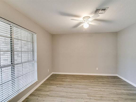 5th image of 3802 Bluebird Way
