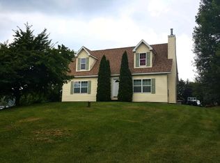 81 Medical Crossing Rd, Tamaqua, PA 18252