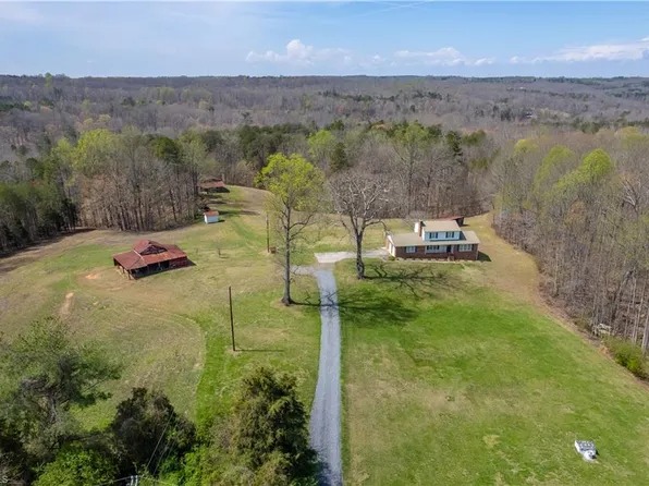 6700 Walnut Cove Rd, Walkertown, NC 27051