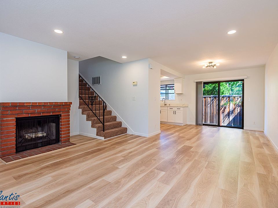 1st image of 2948 Moorpark Ave