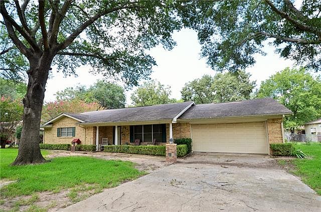 1st image of 1765 Desert Willow Dr