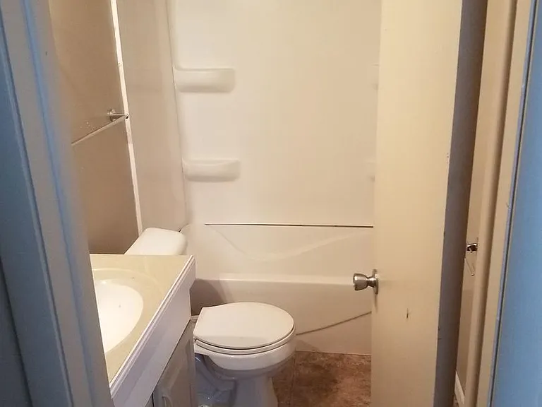 203 N Bellevue Ave — Photo 5