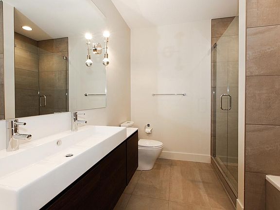 2nd image of 8 W Burlington Ave Unit 301