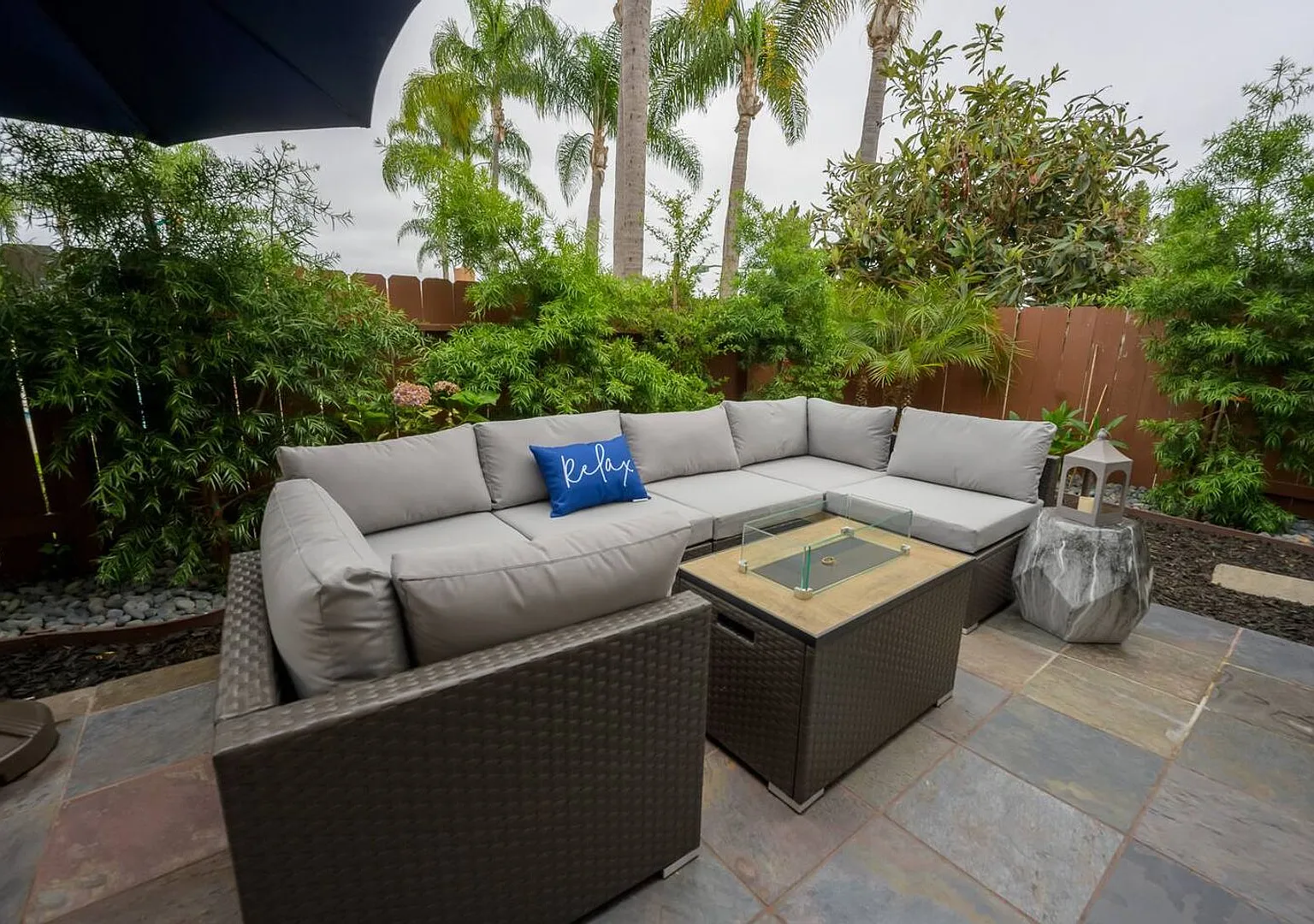 Spacious 3BR/3BA Townhome | Pool, Tennis & Easy Access to Everything — Photo 3