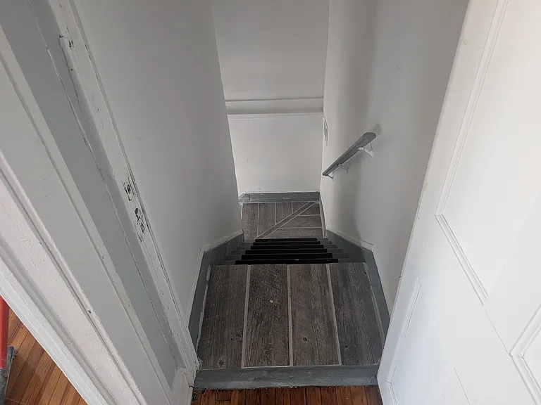 80R Oak St #1 — Photo 8