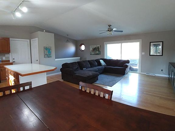 5th image of 2359 Gee Dr SE