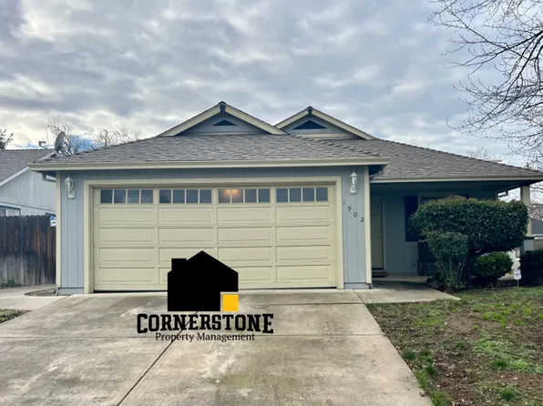 1902 Regal Ave, Medford, OR 97501