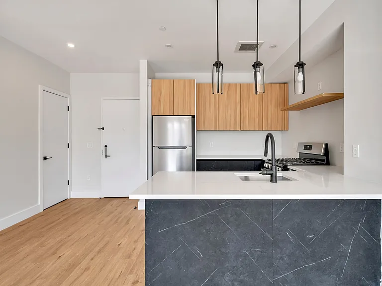 Gateway Haus — Photo 8