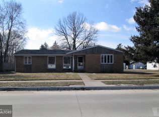 1806 Avenue E, Fort Madison, IA 52627