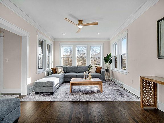 5th image of 1828 Stanton Ave