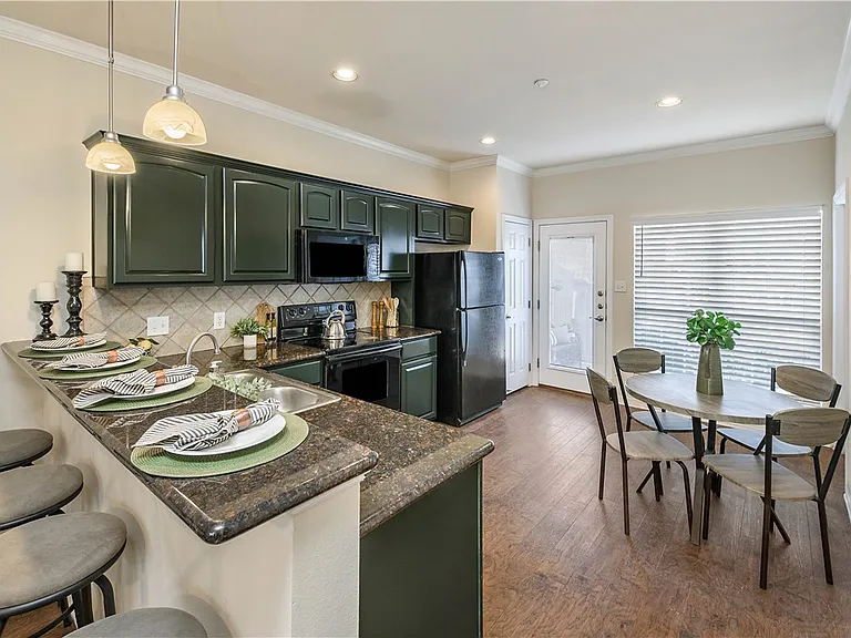 305 Holleman Dr E #102 — Photo 10