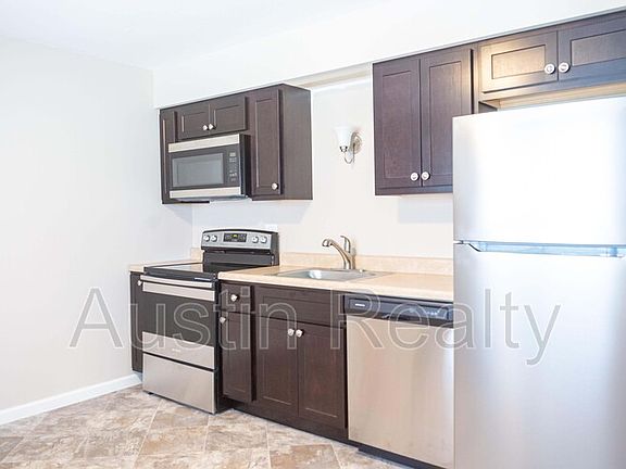 4th image of 5625 S Grand Blvd #2F