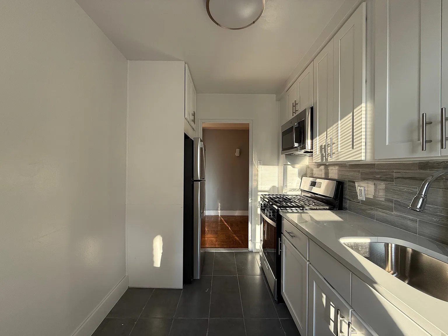 1 bed, $2,350 — Photo 3