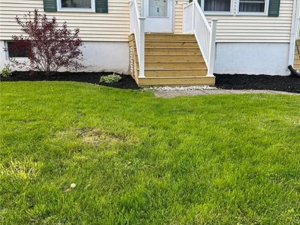 7 Case Ave, Auburn, NY 13021