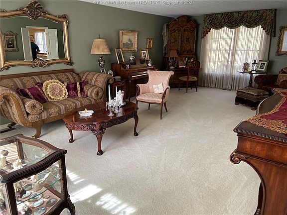 5th image of 509 Sheridan Cir