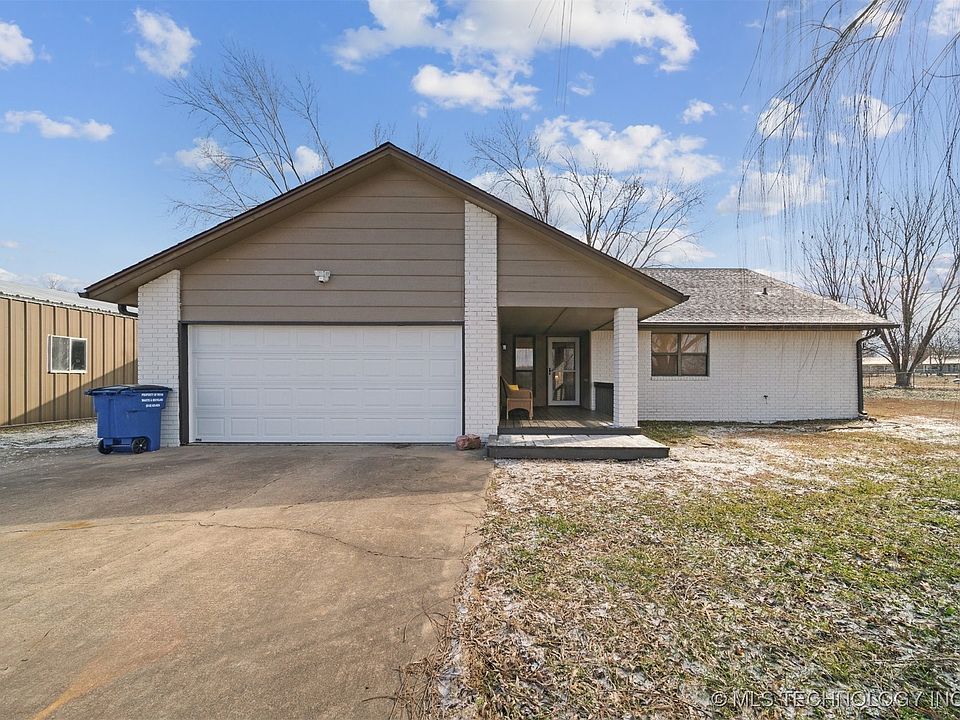 1st image of 3631 Oakwood Dr