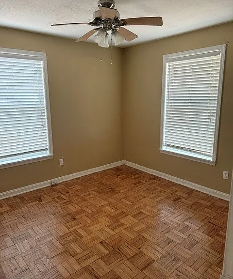 307 NW 27th St — Photo 7