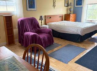 11 Wildflower Ln, Hallowell, ME 04347