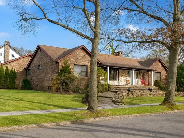 77 Irvington St, Staten Island, NY 10312