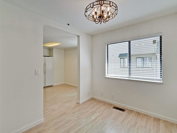 4th image of 759 Loma Verde Ave #B