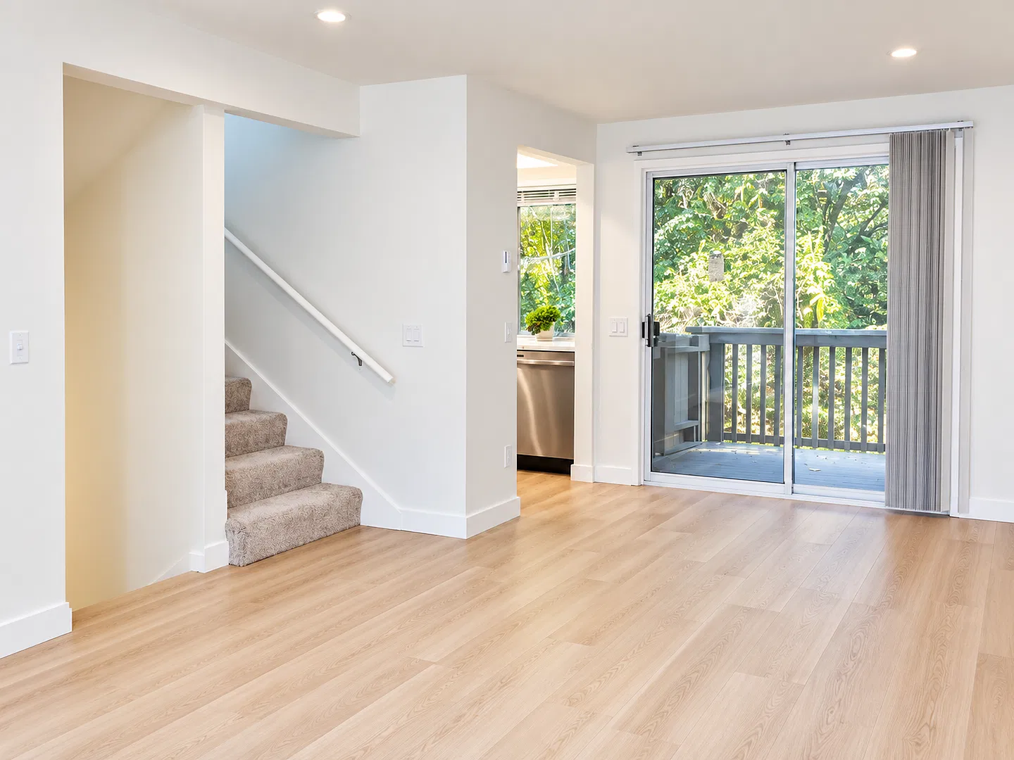 Remodeled Modern Townhome Near Downtown Edmonds- Yost Park — Photo 4
