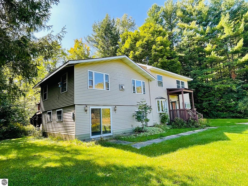 3221 N M 88, Central Lake, MI 49622 Zillow