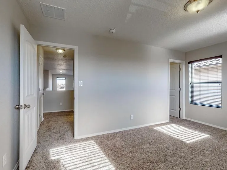 6727 Oro Valley Rd NW — Photo 28