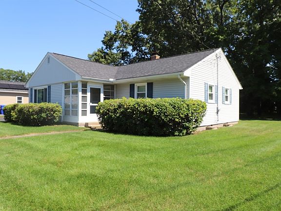 3rd image of 25 Peer St