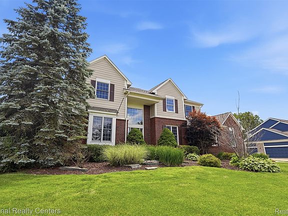 3rd image of 23431 Winged Foot Way