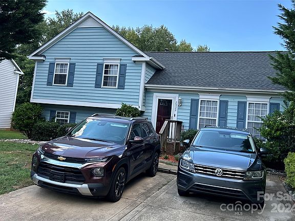 4th image of 2928 Hosta Dr