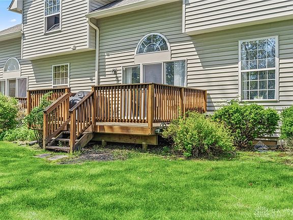 4th image of 588 Winona Dr