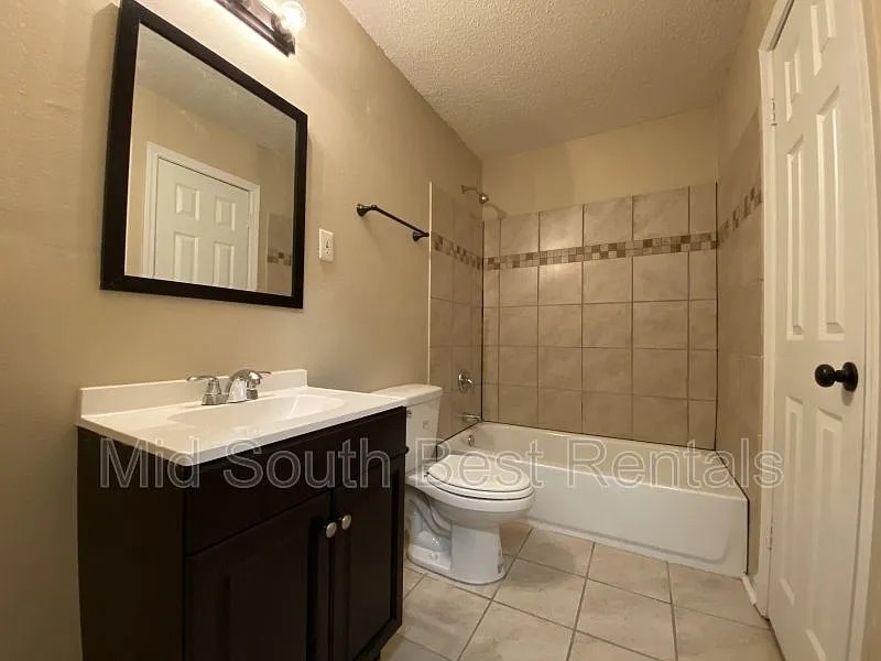 4465 Ryan St — Photo 3