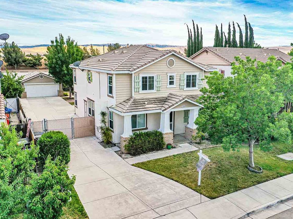 1st image of 844 Twin Oaks Dr
