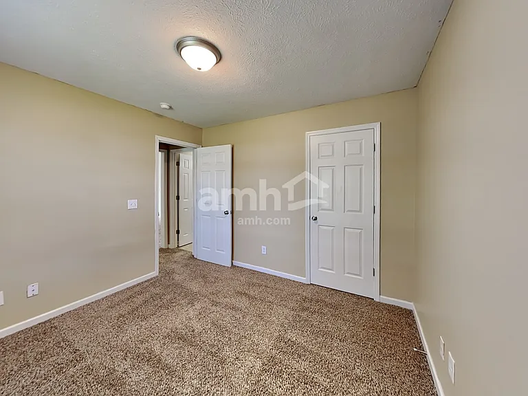 115 Crenshaw Dr — Photo 14